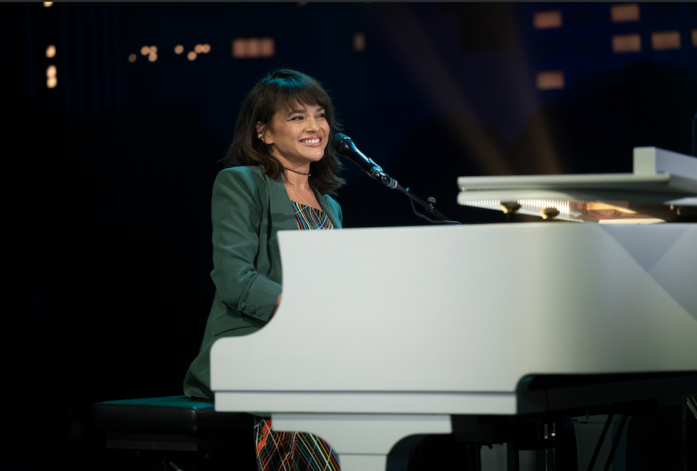 Norah Jones playing piano